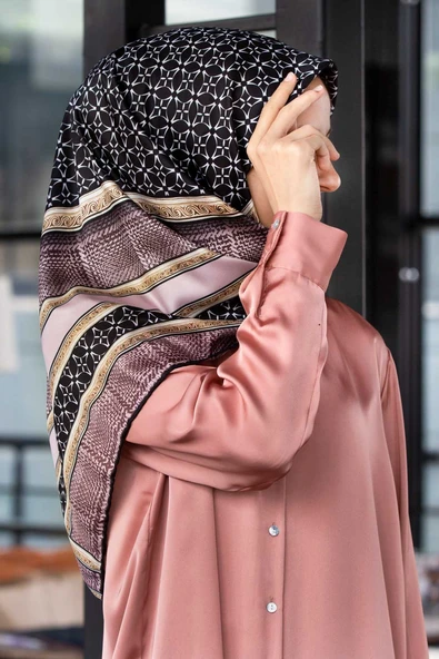 Twill Gold Bordürlü Geometrik Desenli Vizon Renkli 90x90 Eşarp (İpek İçermez) Kenar Dikiş Şekli El Dikişli ürün görseli 1