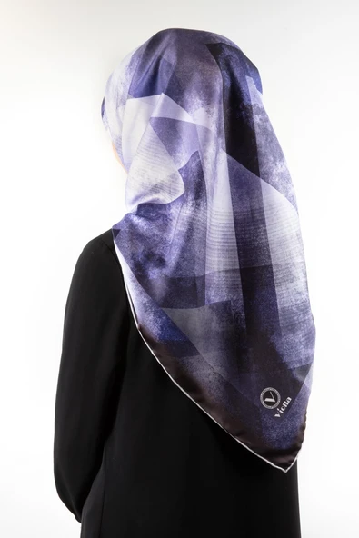 Twill Batik Desenli Mor Renkli 90x90 Eşarp (İpek İçermez) Dikim Şekli : El Dikişi ürün görseli 1