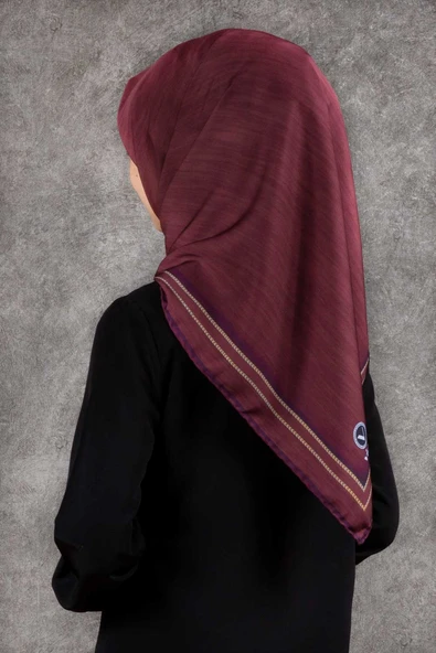 Twill Efektli Bordür Desenli Bordo Renkli 90x90 Eşarp (İpek İçermez) Dikim Şekli : El Dikişi ürün görseli 1