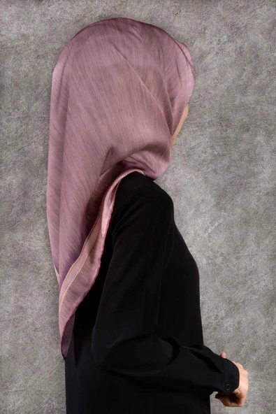 Twill Efektli Bordür Desenli Pudra Renkli 90x90 Eşarp (İpek İçermez) Dikim Şekli : El Dikişi ürün görseli 1