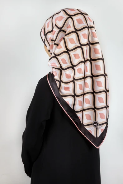 Twill Geometrik Daire Desenli Somon Renkli 90x90 Eşarp (İpek İçermez) Dikim Şekli : El Dikişi ürün görseli 1