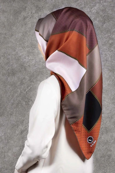 Twill Geometrik Desenli Bordo - Siyah Renkli 90x90 Eşarp (İpek İçermez) Kenar Dikiş Şekli El Dikişli ürün görseli 1