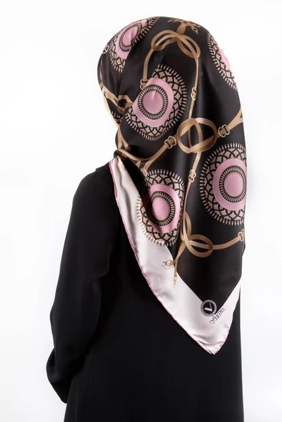 Twill Kemerli Ve Geometrik Desenli Pudra Renkli 90x90 Eşarp (İpek İçermez) Kenar Dikiş Şekli El Dikişli ürün görseli 1