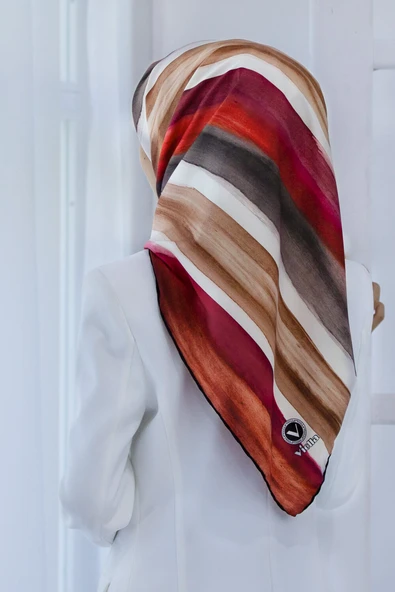 Twill Suluboya Çizgi Desenli Bordo - Vizon Renkli 90x90 Eşarp (İpek İçermez) Kenar Dikiş Şekli El Dikişli ürün görseli 1