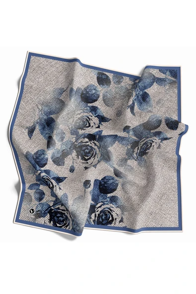 Twill Gül Desenli Bebe Mavisi Renkli 90x90 Eşarp (İpek İçermez) Kenar Dikiş Şekli El Dikişli ürün görseli 1