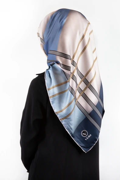 Twill Geometrik Desenli Bebe Mavisi Renkli 90x90 Eşarp (İpek İçermez) Kenar Dikiş Şekli El Dikişli ürün görseli 1