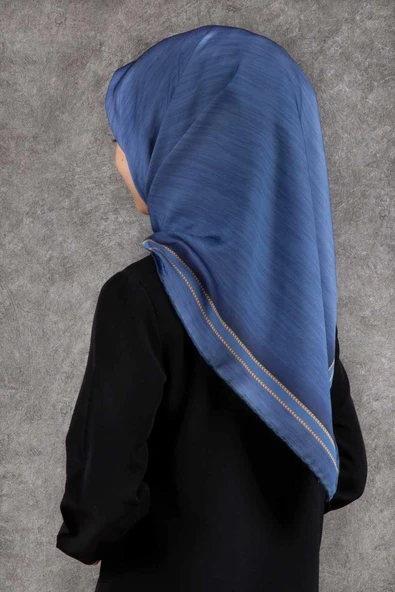 Twill Efektli Bordür Desenli Bebe Mavisi Renkli 90x90 Eşarp (İpek İçermez) Dikim Şekli : El Dikişi ürün görseli 1