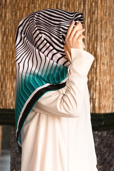 Twill Çizgili Desenli Petrol Yeşili Renkli 90x90 Eşarp (İpek İçermez) ürün görseli 1