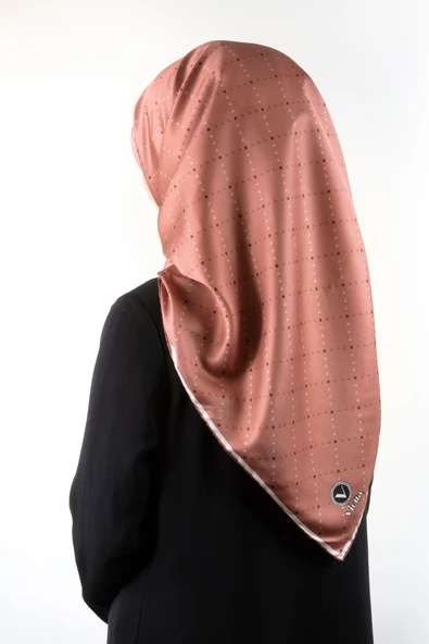 Twill Noktalı V Desenli Bakır Renkli 90x90 Eşarp (İpek İçermez) Kenar Dikiş Şekli El Dikişli ürün görseli 1