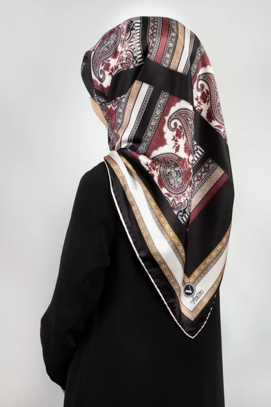 Twill Şal Desenli Siyah Renkli 90x90 Eşarp (İpek İçermez) Kenar Dikiş Şekli El Dikişli ürün görseli 1