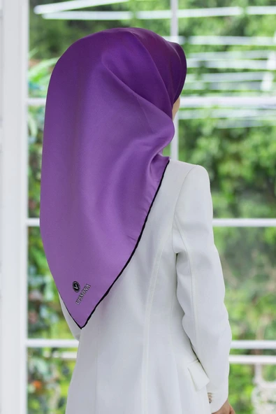 %100 Twill İpek Degrade Desenli Mürdüm Renkli 90x90 Eşarp Dikim Şekli : El Dikişi ürün görseli 1