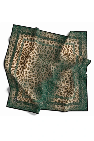 Twill Leopar Desenli Petrol Yeşili Renkli 90x90 Eşarp (İpek İçermez) Kenar Dikiş Şekli El Dikişli ürün görseli 1