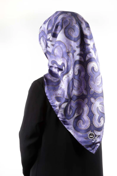 Twill Barok Desenli Lacivert Renkli 90x90 Eşarp (İpek İçermez) Kenar Dikiş Şekli El Dikişli ürün görseli 1