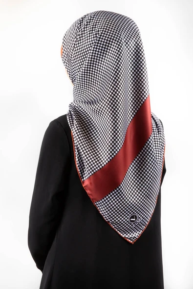 Twill Kazayaklı Şerit Desenli Taba Renkli 90x90 Eşarp (İpek İçermez) Dikim Şekli : El Dikişi ürün görseli 1