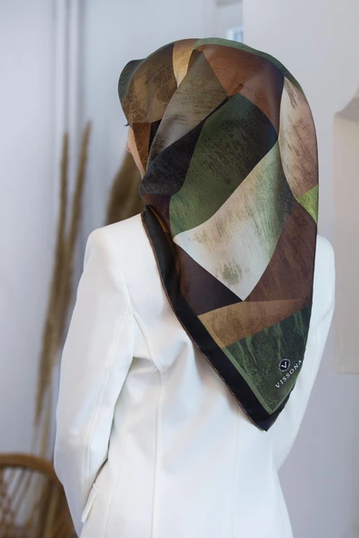 %100 Twill İpek Geometrik Desenli Haki - Sütlü Kahve Renkli 90x90 Eşarp Dikim Şekli : El Dikişi ürün görseli 1