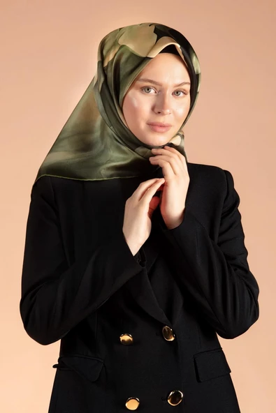 %100 Twill İpek Yaprak Desenli Haki Yeşili Renkli 90x90 Eşarp Dikim Şekli : El Dikişi ürün görseli 1