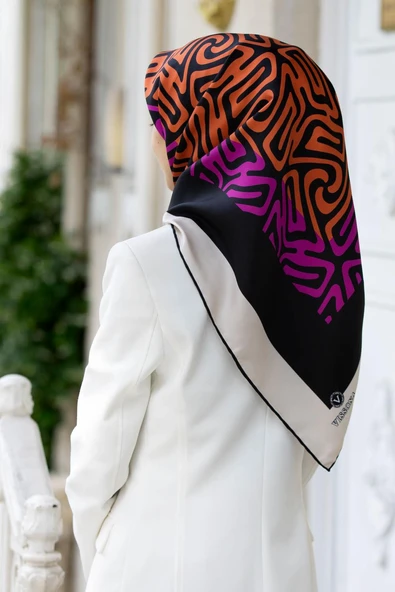100% Twill İpek Bordürlü Dalga Desenli Fuşya - Turuncu Renkli 90x90 Dikim Şekli : El Dikişi Eşarp ürün görseli 1