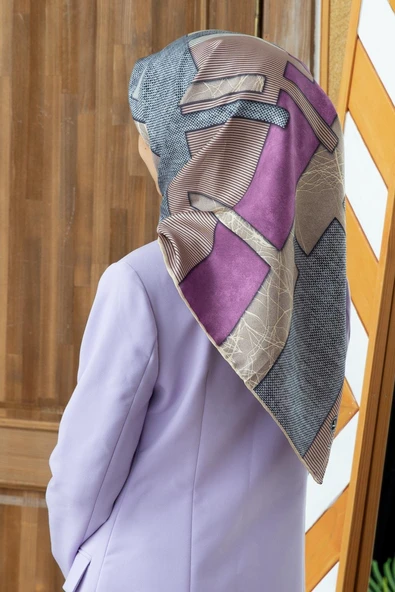%100 Twill İpek Geometrik Desenli Vizon - Pudra Renkli 90x90 Eşarp Dikim Şekli : El Dikişi ürün görseli 1