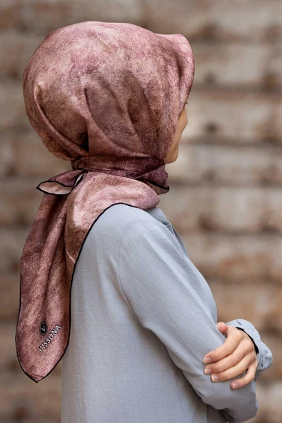 %100 Twill İpek Doku Desenli Pudra Renkli 90x90 Eşarp Dikim Şekli : El Dikişi ürün görseli 1