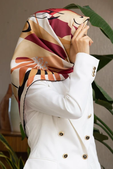%100 Twill İpek Çiçek Desenli Bordo - Bej Renkli 90x90 Eşarp Dikim Şekli : El Dikişi ürün görseli 1