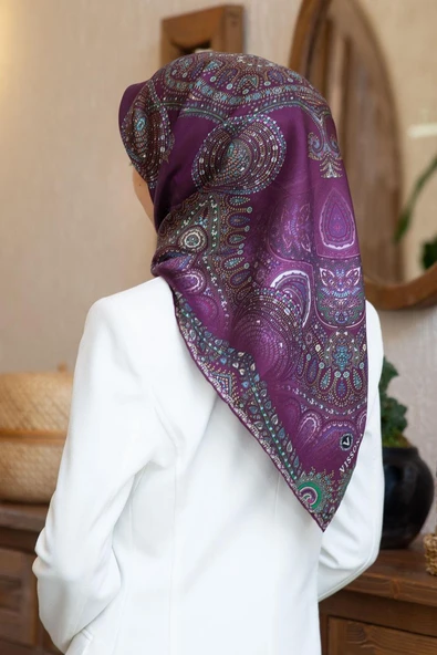 %100 Twill İpek Şal Desenli Mürdüm Renkli 90x90 Eşarp Dikim Şekli : El Dikişi ürün görseli 1