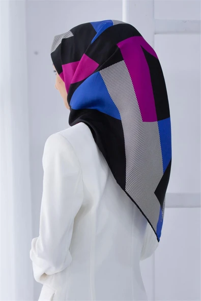 %100 Twill İpek Geometrik Çizgi Desenli Saks - Fuşya Renkli 90x90 Eşarp Kenar Dikiş Şekli El Dikişli ürün görseli 1