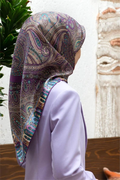 %100 Twill İpek Etro Desenli Mürdüm Renkli 90x90 Eşarp Dikim Şekli : El Dikişi ürün görseli 1