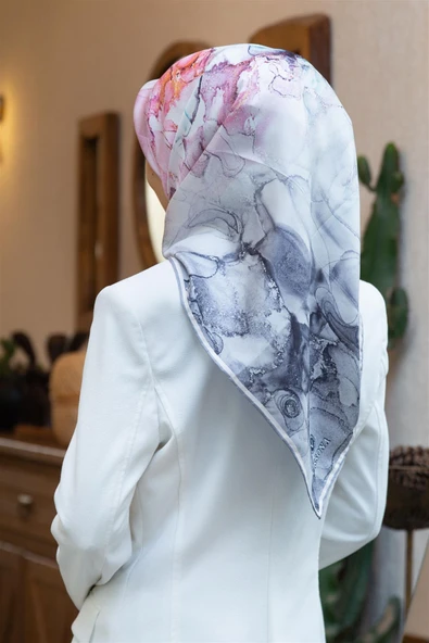 %100 Twill İpek Duman Desenli Gri Renkli 90x90 Eşarp Dikim Şekli : El Dikişi ürün görseli 1