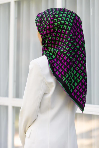 %100 Twill İpek Geometrik Desenli Fuşya - Benetton Yeşili Renkli 90x90 Eşarp Dikim Şekli : El Dikişi ürün görseli 1