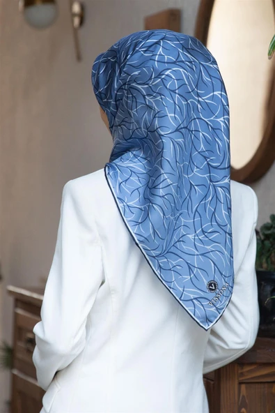%100 Twill İpek Degrade Desenli Lacivert Renkli 90x90 Eşarp Dikim Şekli : El Dikişi ürün görseli 1