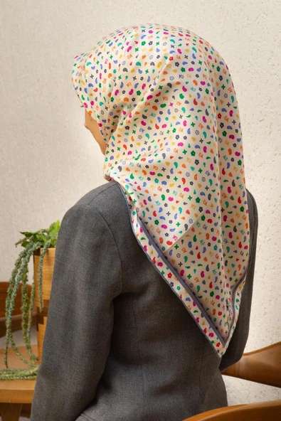 %100 Twill İpek Çıtır Desenli Krem - İndigo Renkli 90x90 Eşarp Dikim Şekli : El Dikişi ürün görseli 1