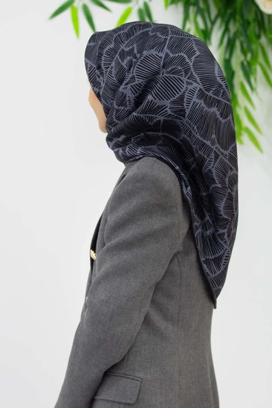 %100 Twill İpek Geometrik Desenli Gri - Siyah Renkli 90x90 Eşarp Dikim Şekli : El Dikişi ürün görseli 1