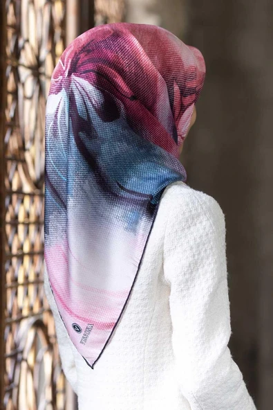 %100 Twill İpek Dokulu Ve Çiçek Desenli Gül Kurusu - İndigo Renkli 90x90 Eşarp Dikim Şekli : El Dikişi ürün görseli 1