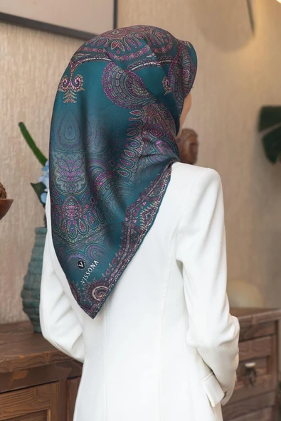 %100 Twill İpek Şal Desenli Petrol Yeşili Renkli 90x90 Eşarp Dikim Şekli : El Dikişi ürün görseli 1