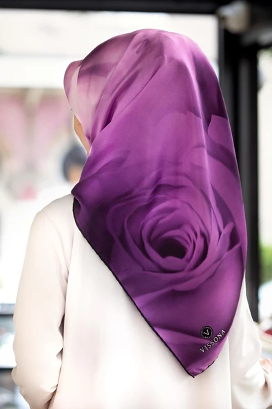 %100 Twill İpek Gül Desenli Mor - Pembe Renkli 90x90 Eşarp Dikim Şekli : El Dikişi ürün görseli 1