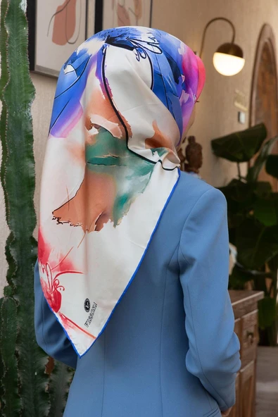 %100 Twill İpek Sulu Boya Çiçek Desenli Saks Renkli 90x90 Eşarp Dikim Şekli : El Dikişi ürün görseli 1