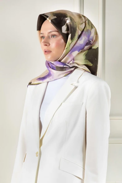 %100 Twill İpek Yaprak Desenli Haki Yeşili - Mor Renkli 90x90 Eşarp Dikim Şekli : El Dikişi ürün görseli 1