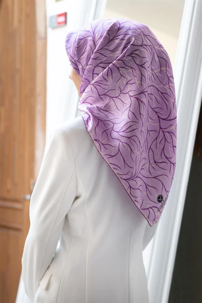 %100 Twill İpek Degrade Desenli Lila Renkli 90x90 Eşarp Dikim Şekli : El Dikişi ürün görseli 1