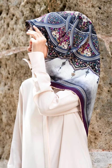 %100 Twill İpek Şal Desenli Mürdüm - Lacivert Renkli 90x90 Eşarp Dikim Şekli : El Dikişi ürün görseli 1