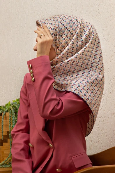 %100 Twill İpek Çizgi Desenli Vişne Çürüğü Renkli 90x90 Eşarp Dikim Şekli : El Dikişi ürün görseli 1