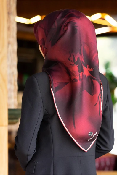 100% Twill İpek Çiçek Desenli Bordo Renkli 90x90 Dikim Şekli : El Dikişi Eşarp ürün görseli 1