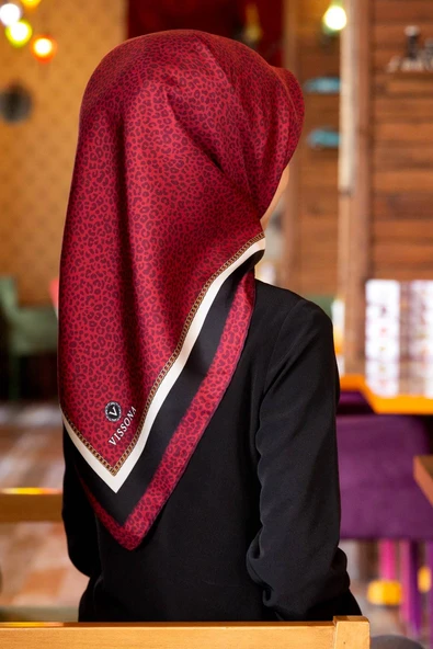 %100 Twill İpek Leopar Desenli Bordo Renkli 90x90 Eşarp Dikim Şekli : El Dikişi ürün görseli 1