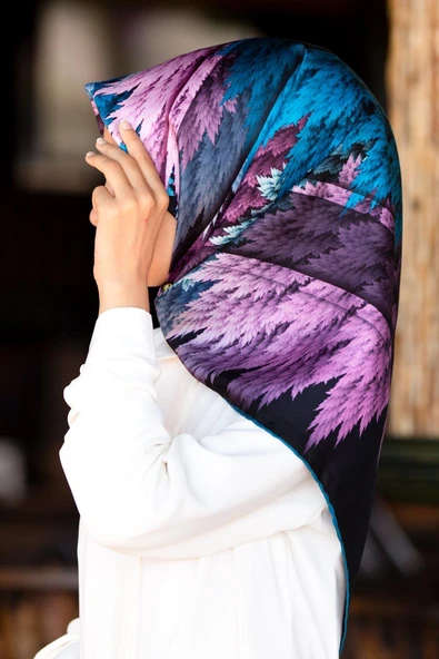 %100 Twill İpek Yaprak Desenli Lacivert - Petrol Mavisi Renkli 90x90 Eşarp Dikim Şekli : El Dikişi ürün görseli 1