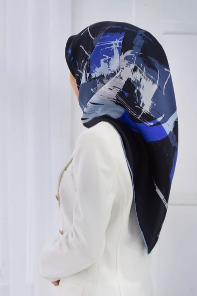 %100 Twill İpek Geometrik Desenli Lacivert - Bebe Mavisi Renkli 90x90 Eşarp Dikim Şekli : El Dikişi ürün görseli 1