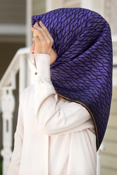 %100 Twill İpek File Desenli Lila - Siyah Renkli 90x90 Eşarp Dikim Şekli : El Dikişi ürün görseli 1