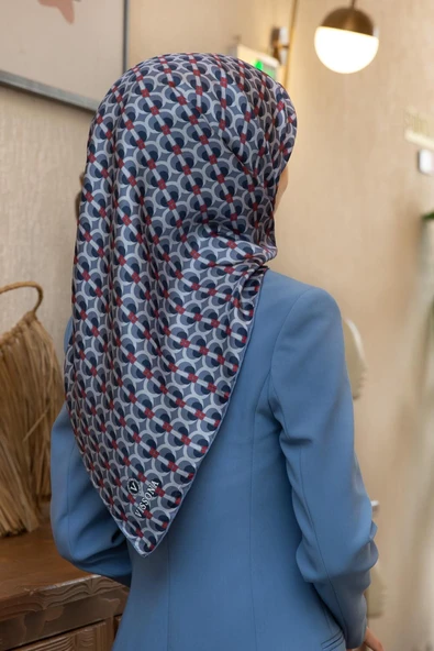 %100 Twill İpek Geometrik Desenli İndigo - Bordo Renkli 90x90 Eşarp Dikim Şekli : El Dikişi ürün görseli 1