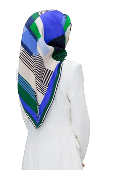 100% Twill İpek Geometrik Desenli Saks - Zümrüt Yeşili Renkli 90x90 Dikim Şekli : El Dikişi Eşarp ürün görseli 1