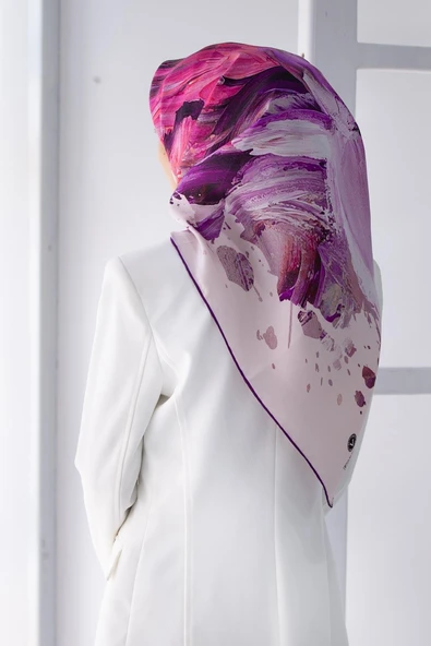 %100 Twill İpek Fırça Darbesi Desenli Mor - Pembe Renkli 90x90 Eşarp Dikim Şekli : El Dikişi ürün görseli 1