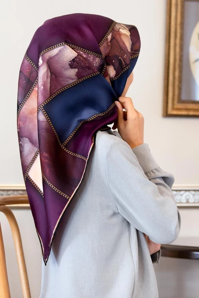 %100 Twill İpek Efektli Bant Desenli Mürdüm - İndigo Renkli 90x90 Eşarp Dikim Şekli : El Dikişi ürün görseli 1