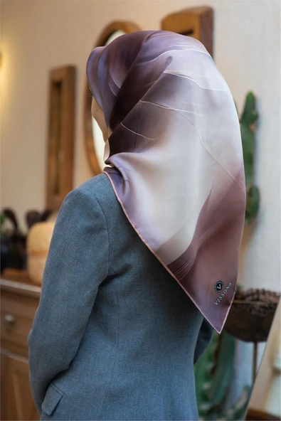%100 Twill İpek Degrade Duman Bakır Renkli 90x90 Eşarp Dikim Şekli : El Dikişi ürün görseli 1